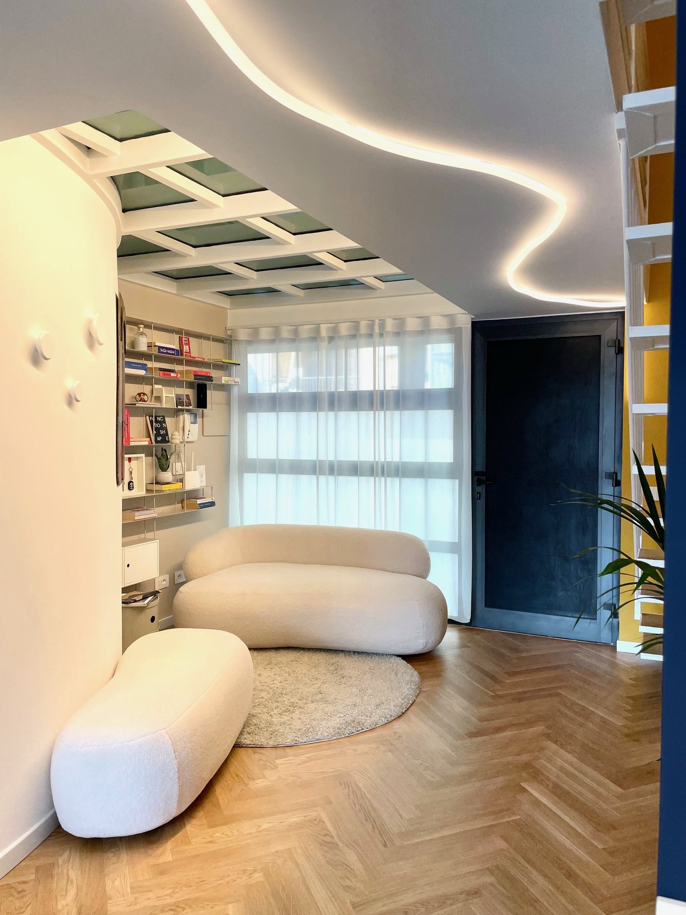 Interno di un loft gestito da Vanity Stays